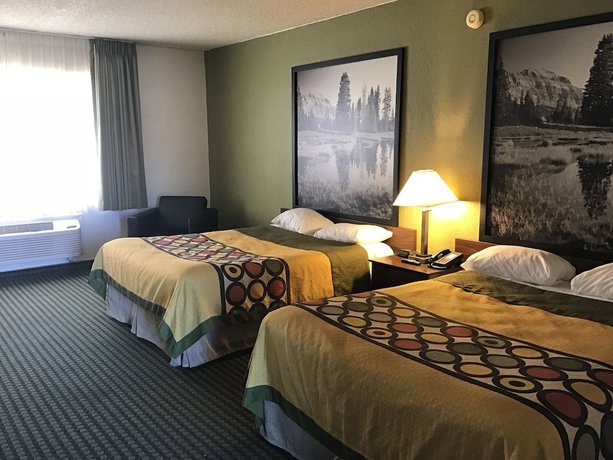 Imagen de la habitación del Hotel Super 8 by Wyndham Wendover. Foto 6