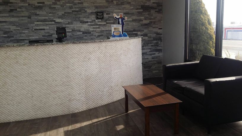 Imagen de los interiores del Hotel Super 8 by Wyndham Wendover. Foto 20