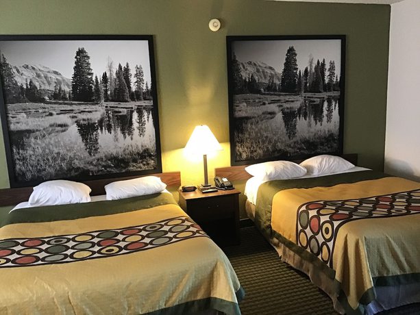 Imagen de la habitación del Hotel Super 8 by Wyndham Wendover. Foto 17
