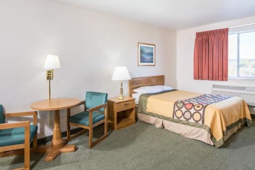 Imagen de la habitación del Hotel Super 8 by Wyndham West Middlesex/Sharon Area. Foto 2