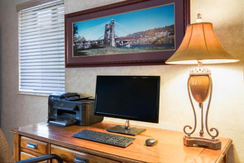 Imagen general del Hotel Super 8 by Wyndham Wheeling. Foto 4
