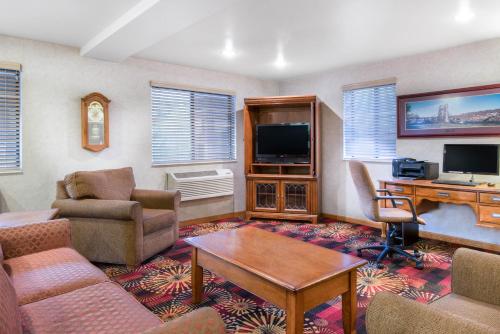 Imagen general del Hotel Super 8 by Wyndham Wheeling. Foto 5