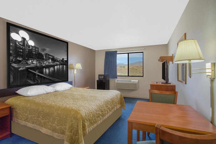 Imagen de la habitación del Hotel Super 8 by Wyndham Winnemucca NV. Foto 6