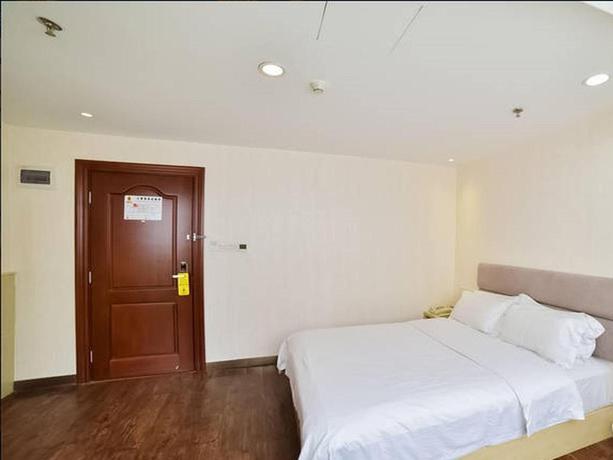 Imagen de la habitación del Hotel Super 8 by Wyndham Xiamen Railway Station. Foto 3