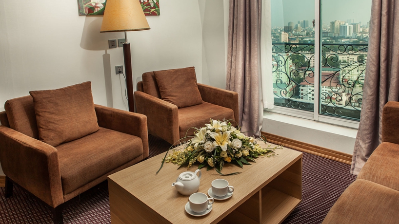 Imagen de los interiores del Hotel Super Candle. Foto 12