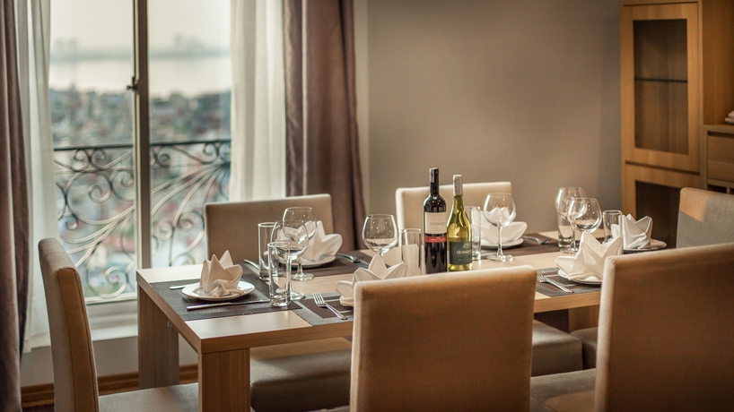 Imagen de la habitación del Hotel Super Candle. Foto 6