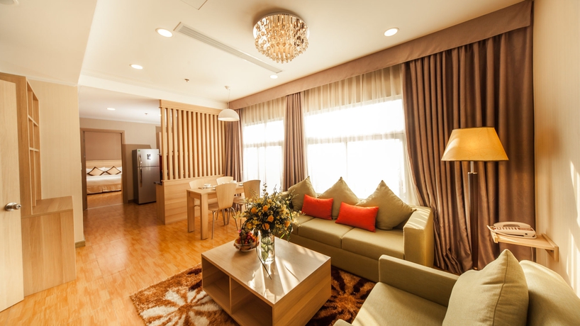 Imagen de los interiores del Hotel Super Candle. Foto 15