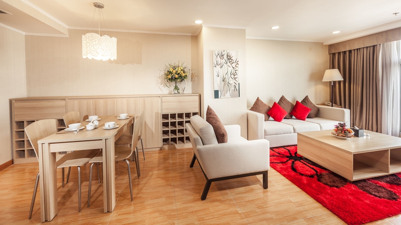 Imagen de los interiores del Hotel Super Candle. Foto 18