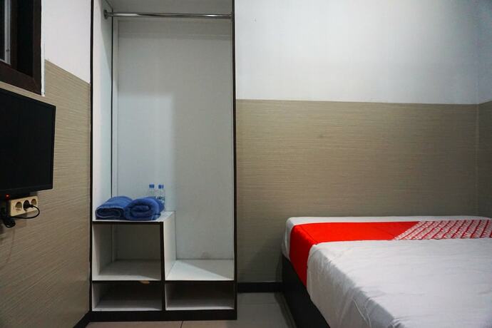 Imagen general del Hotel Super Capital O 3952 C 18 Cibaduyut. Foto 9