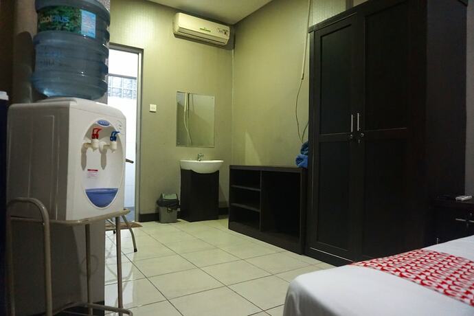 Imagen general del Hotel Super Capital O 3952 C 18 Cibaduyut. Foto 13