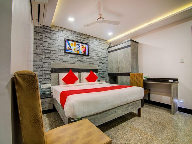 Imagen de la habitación del Hotel Super Capital O Pratibha Grand. Foto 11