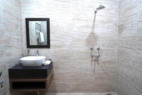 Imagen general del Hotel Super Collection O Ovel Hotel Grand. Foto 5