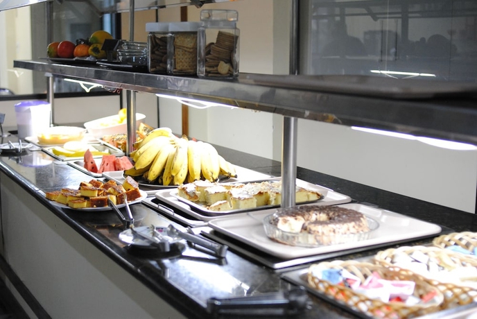 Imagen del bar/restaurante del Hotel Super Economico. Foto 4