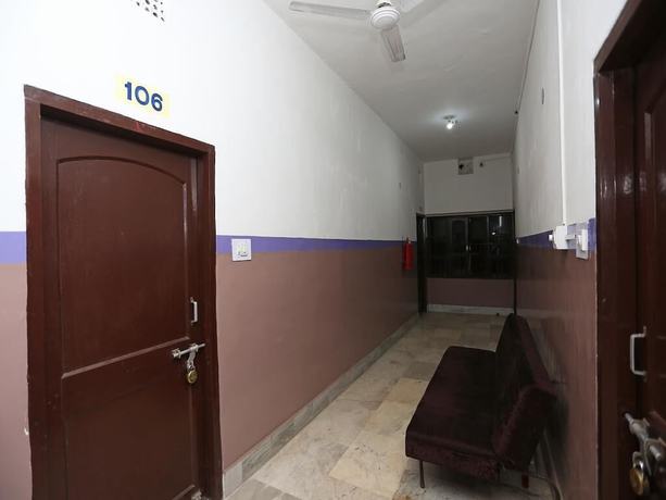 Imagen de los interiores del Hotel Super Hotel O Chilika Residency. Foto 19