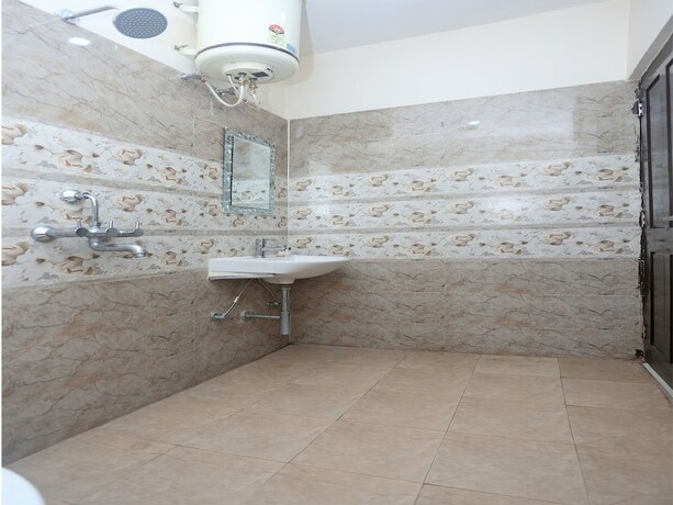 Imagen de la habitación del Hotel Super Hotel O Jwalapur Near Railway Station. Foto 9