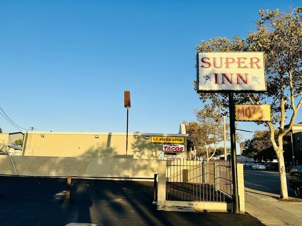Imagen general del Hotel Super Inn, Pomona. Foto 4