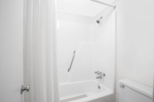 Imagen de la habitación del Hotel Super Inn Williamsburg. Foto 5