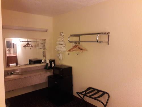 Imagen de la habitación del Hotel Super Inn Williamsburg. Foto 8