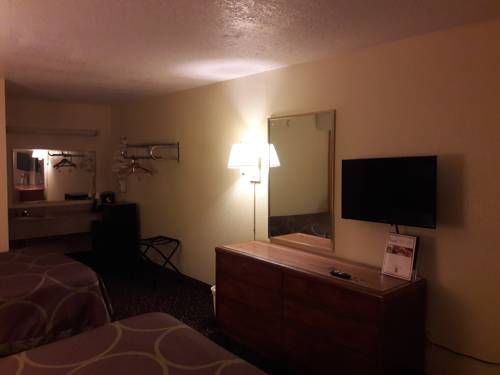 Imagen de la habitación del Hotel Super Inn Williamsburg. Foto 10