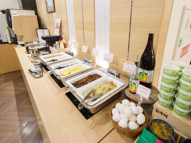Imagen del bar/restaurante del Hotel Super Midousuji Line Esaka. Foto 6