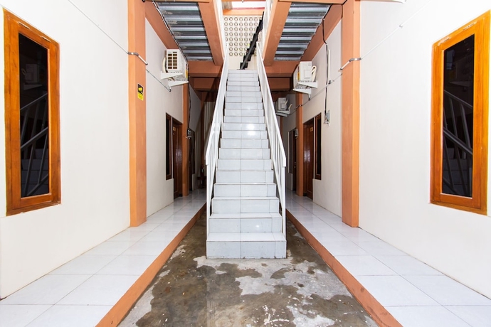 Imagen de los interiores del Hotel Super OYO 1718 Homestay Wak Gobenk. Foto 14