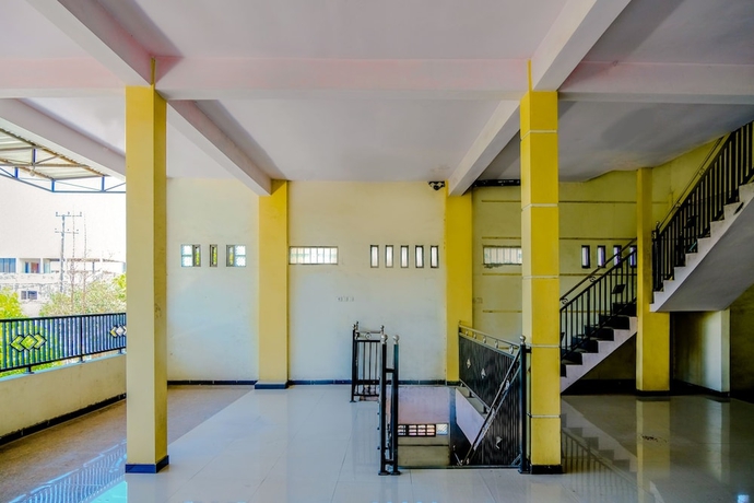 Imagen de los interiores del Hotel Super OYO 1759 Family Residence Syariah. Foto 18