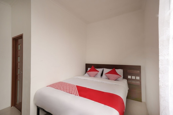 Imagen de la habitación del Hotel Super OYO 2183 Cibeureum Residence. Foto 4