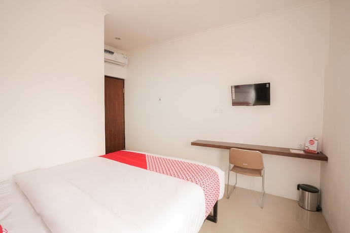 Imagen de la habitación del Hotel Super OYO 2183 Cibeureum Residence. Foto 12