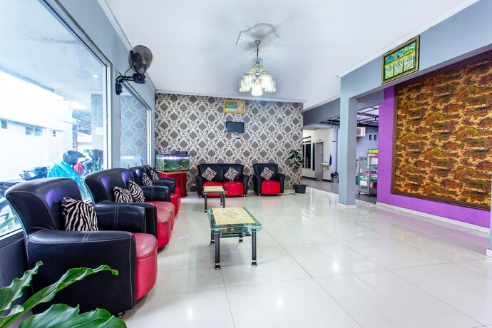 Imagen general del Hotel Super OYO 3042 Griya Karangsalam Indah. Foto 8