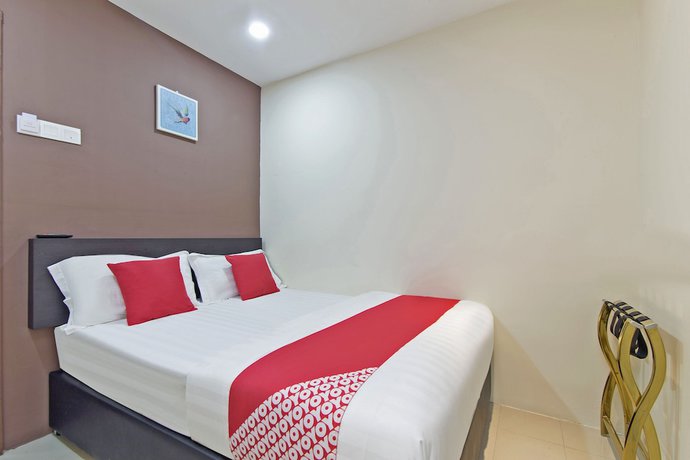 Imagen de la habitación del Hotel Super OYO 326 Tc Hotel. Foto 4