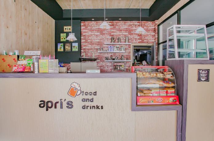 Imagen de los interiores del Hotel Super OYO 90072 Apri Inn Syariah. Foto 18