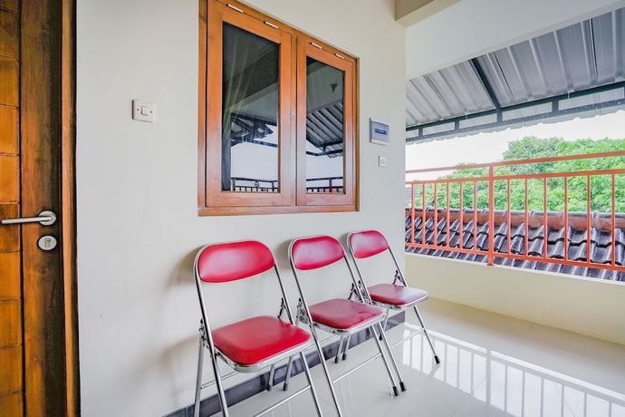 Imagen de los interiores del Hotel Super OYO 90210 Kenari House Syariah. Foto 11