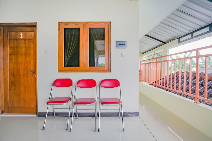 Imagen de los interiores del Hotel Super OYO 90210 Kenari House Syariah. Foto 13