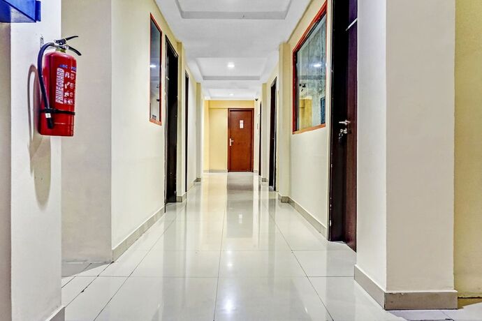 Imagen general del Hotel Super OYO 90692 Point Hostel. Foto 5