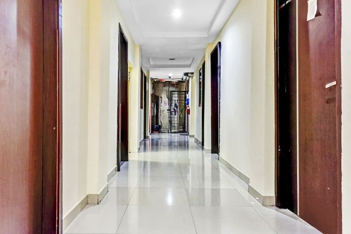 Imagen general del Hotel Super OYO 90692 Point Hostel. Foto 10