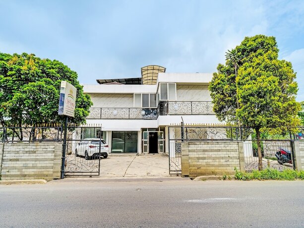 Imagen general del Hotel Super OYO 92252 Wisma Rina Rini Cibiru Managed By Hss Group. Foto 1