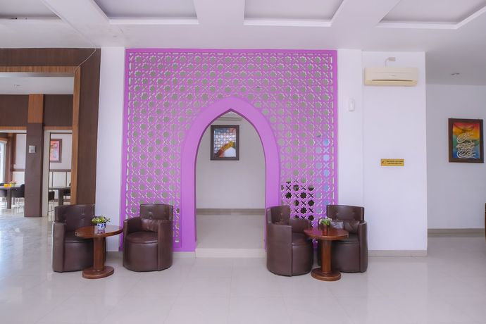 Imagen de los interiores del Hotel Super OYO Capital O 1630 Syariah Ring Road. Foto 17