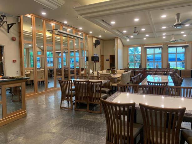 Imagen de los interiores del Hotel Super OYO Capital O 90146 Alh Continental Resort. Foto 7