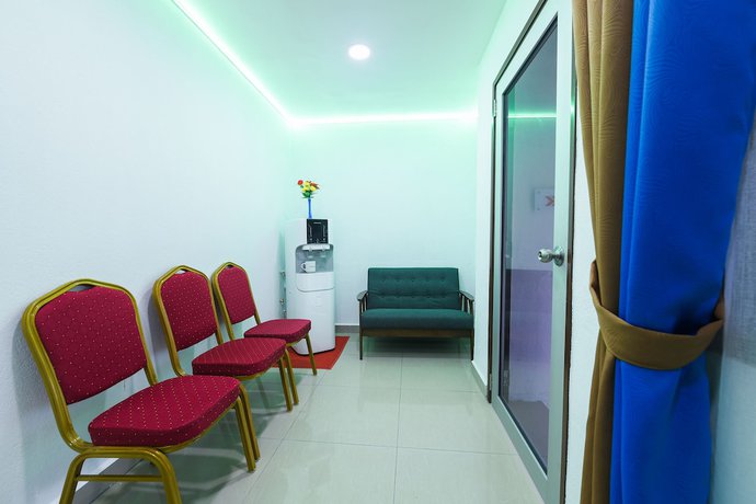 Imagen de los interiores del Hotel Super OYO Capital O 90543 Sp Star. Foto 19