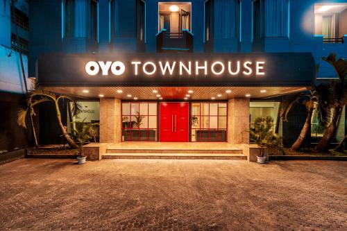 Imagen general del Hotel Super OYO Townhouse 2 Hotel Gunung Sahari. Foto 5