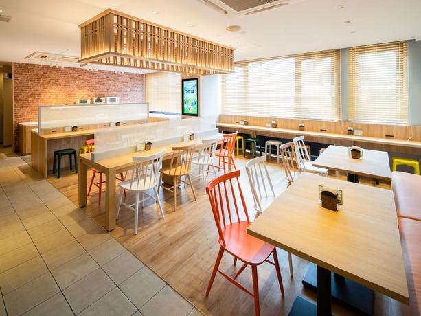 Imagen del bar/restaurante del Hotel Super Okinawa Nago. Foto 4