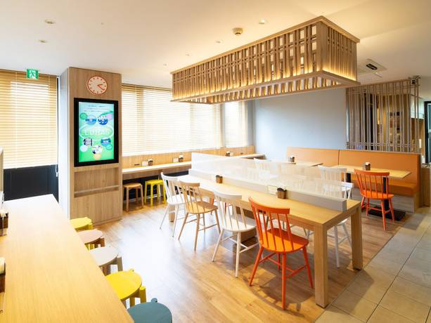 Imagen del bar/restaurante del Hotel Super Okinawa Nago. Foto 6