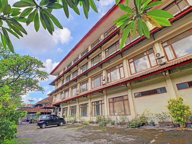 Imagen general del Hotel Super Oyo 91870 Warna Kedaton. Foto 1