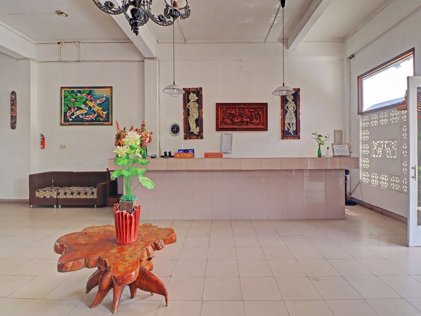 Imagen de los interiores del Hotel Super Oyo 91870 Warna Kedaton. Foto 19