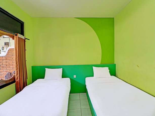 Imagen de la habitación del Hotel Super Oyo 91870 Warna Kedaton. Foto 13