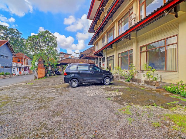 Imagen general del Hotel Super Oyo 91870 Warna Kedaton. Foto 2