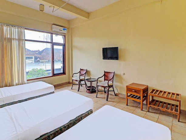 Imagen de la habitación del Hotel Super Oyo 91870 Warna Kedaton. Foto 16