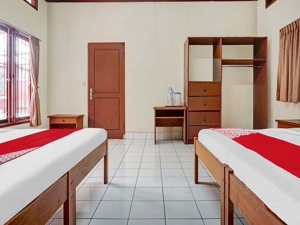 Imagen de la habitación del Hotel Super Oyo Capital O 90596 Griya Astoeti. Foto 5