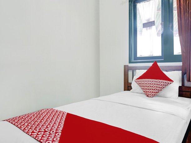 Imagen de la habitación del Hotel Super Oyo Capital O 90596 Griya Astoeti. Foto 8