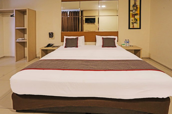 Imagen de la habitación del Hotel Super Oyo Townhouse Oak Fiducia Serpong, Kota Tangerang Selatan. Foto 15